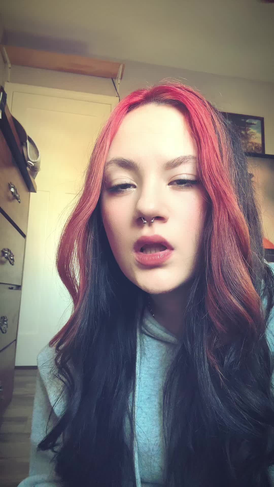 @️