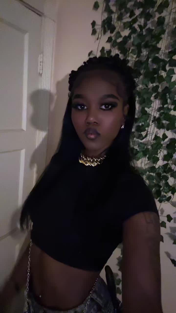 @𝐒𝐥𝐢𝐦𝐭𝐡𝐢𝐜𝐤