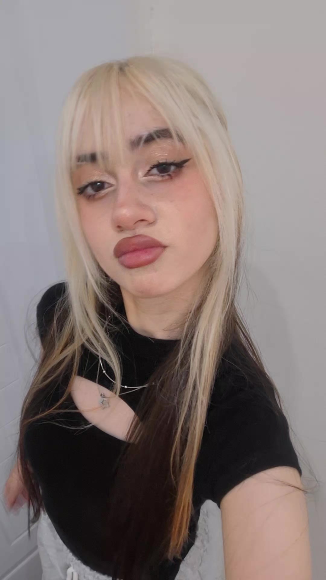 @🐚