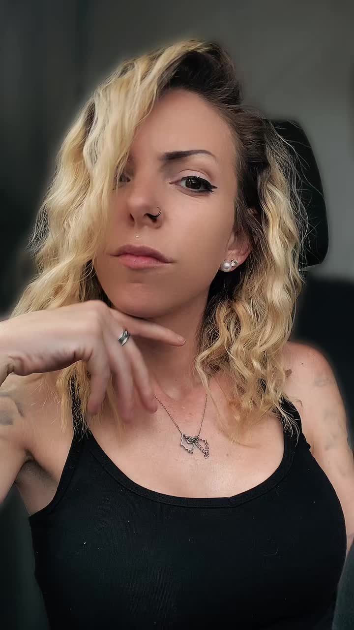 @𝐢𝐜𝐲𝐲_𝐬𝐚𝐫𝐚𝐡 🧊