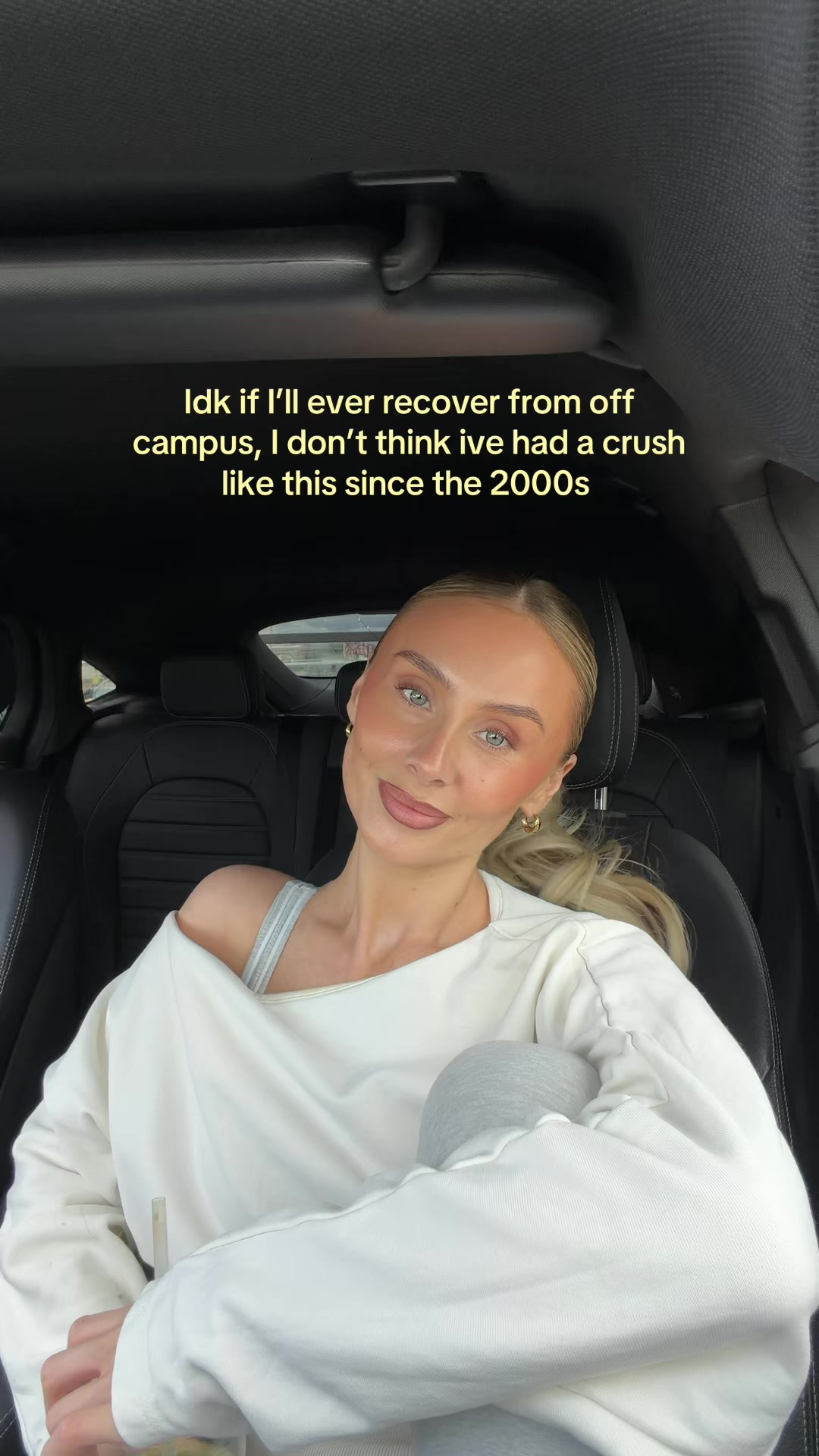 @DOLLYHOLLY