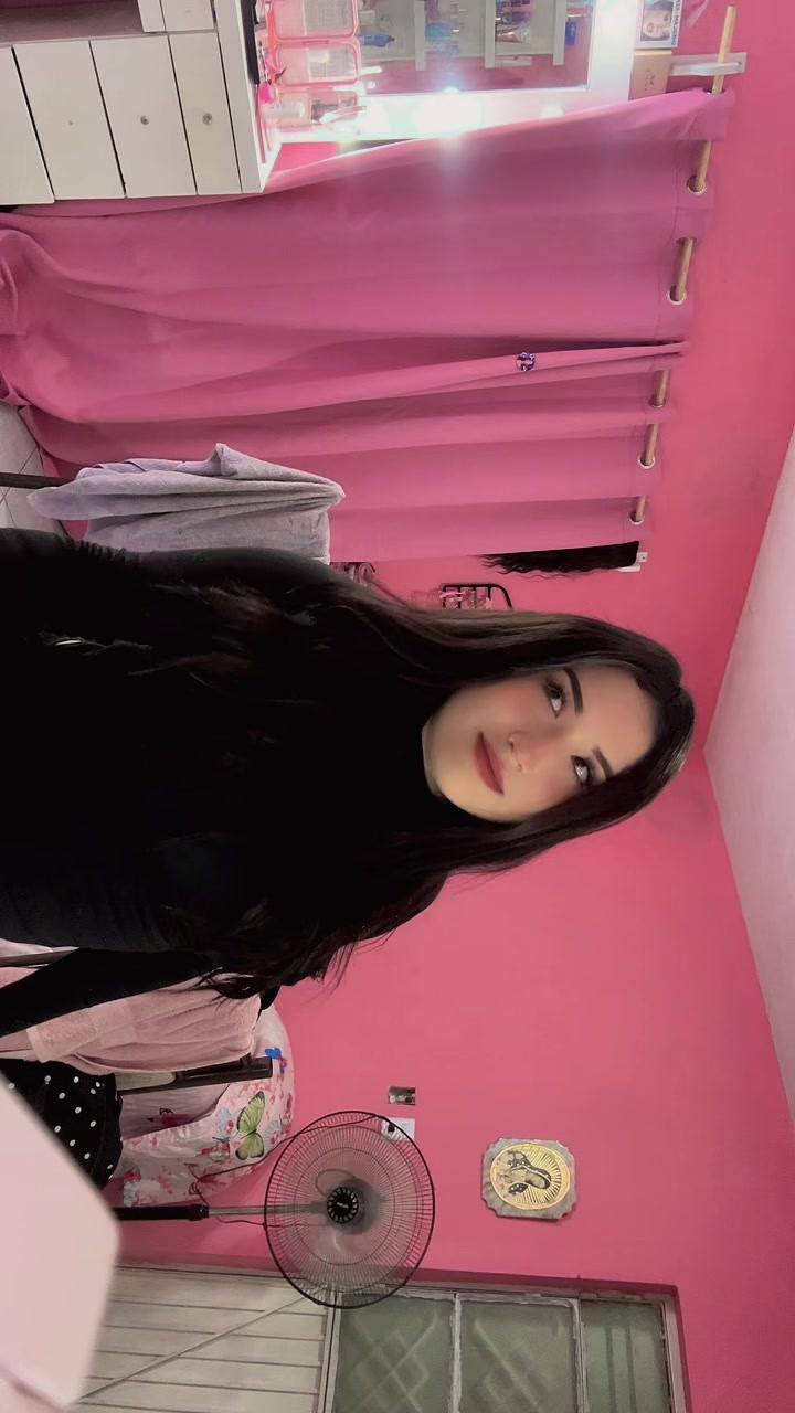 @𝒜𝓁𝑒 𝐻𝑒𝓇𝓃𝒶𝓃𝒹𝑒𝓏.
