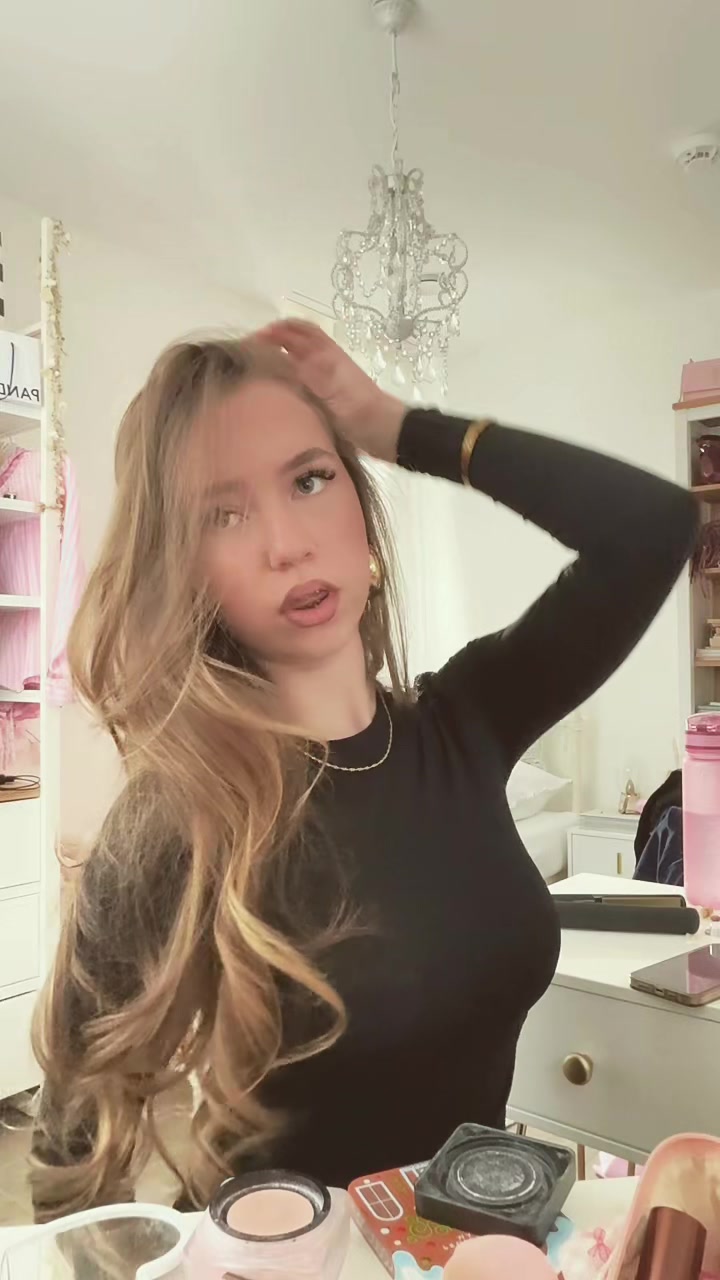 @Helena✨