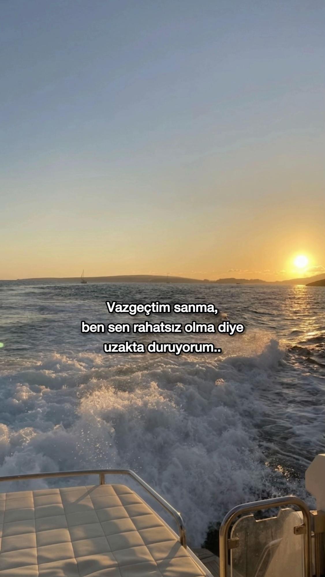 @Ꮆᗴᑕᗴᗰ ✰