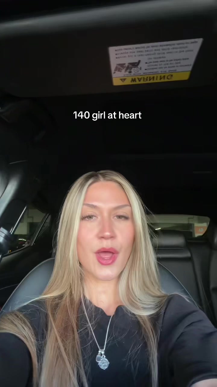 @whoisvulpiix