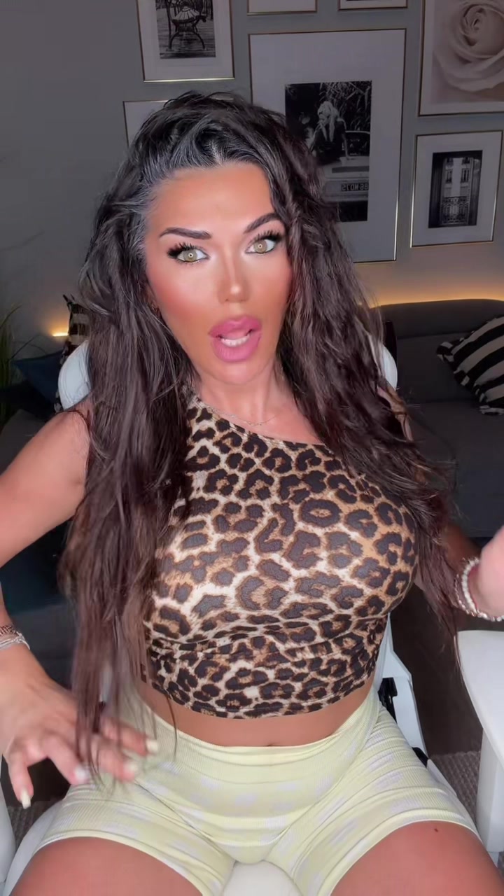 @Valentina