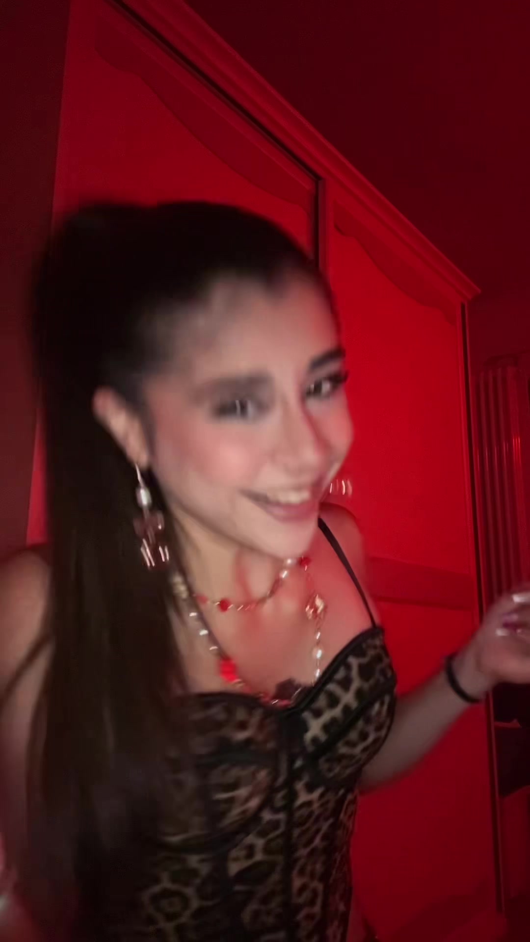 @𝐴𝑟𝑦