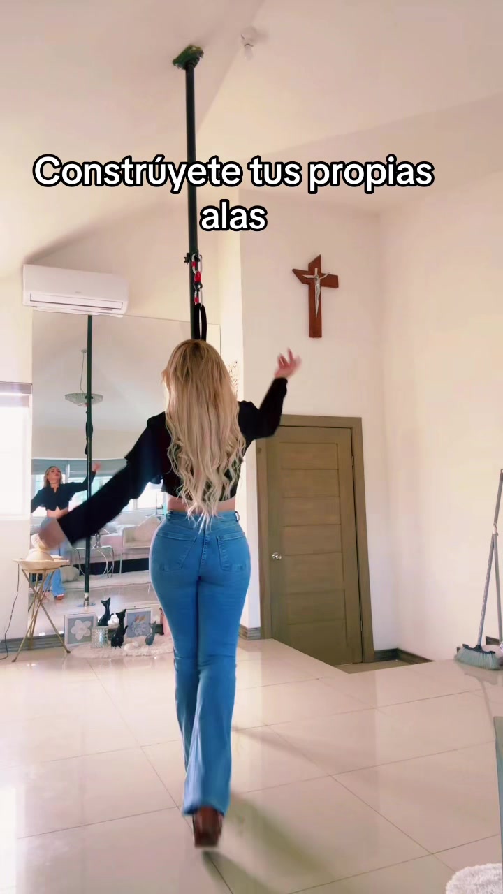@Pole Elisa