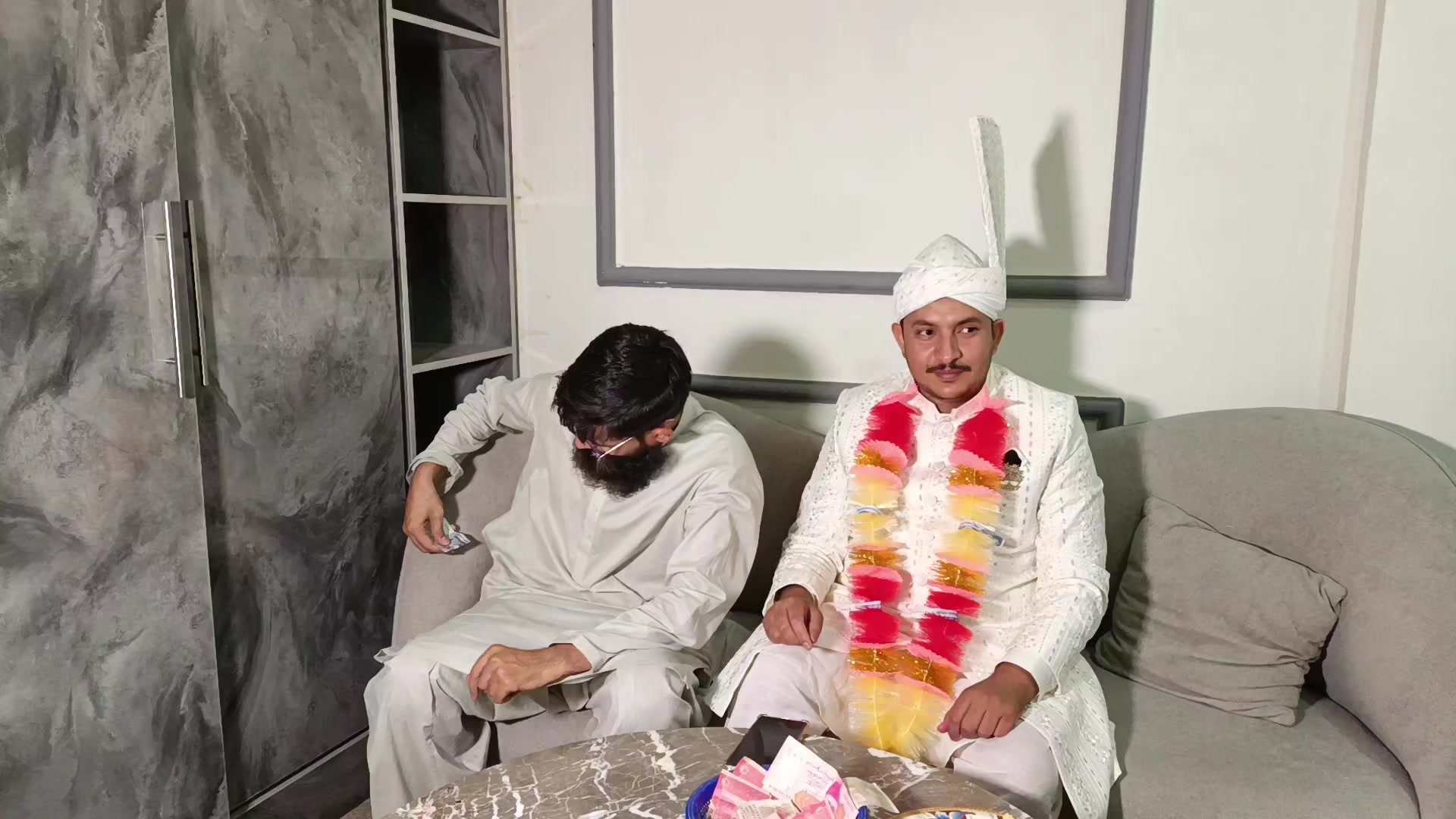 @Humza Bhatti