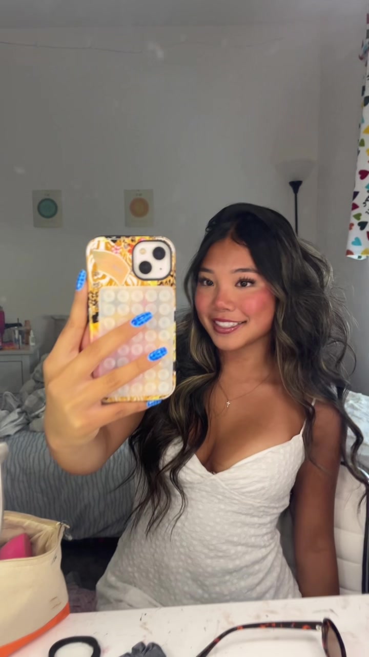 @minadegz.com