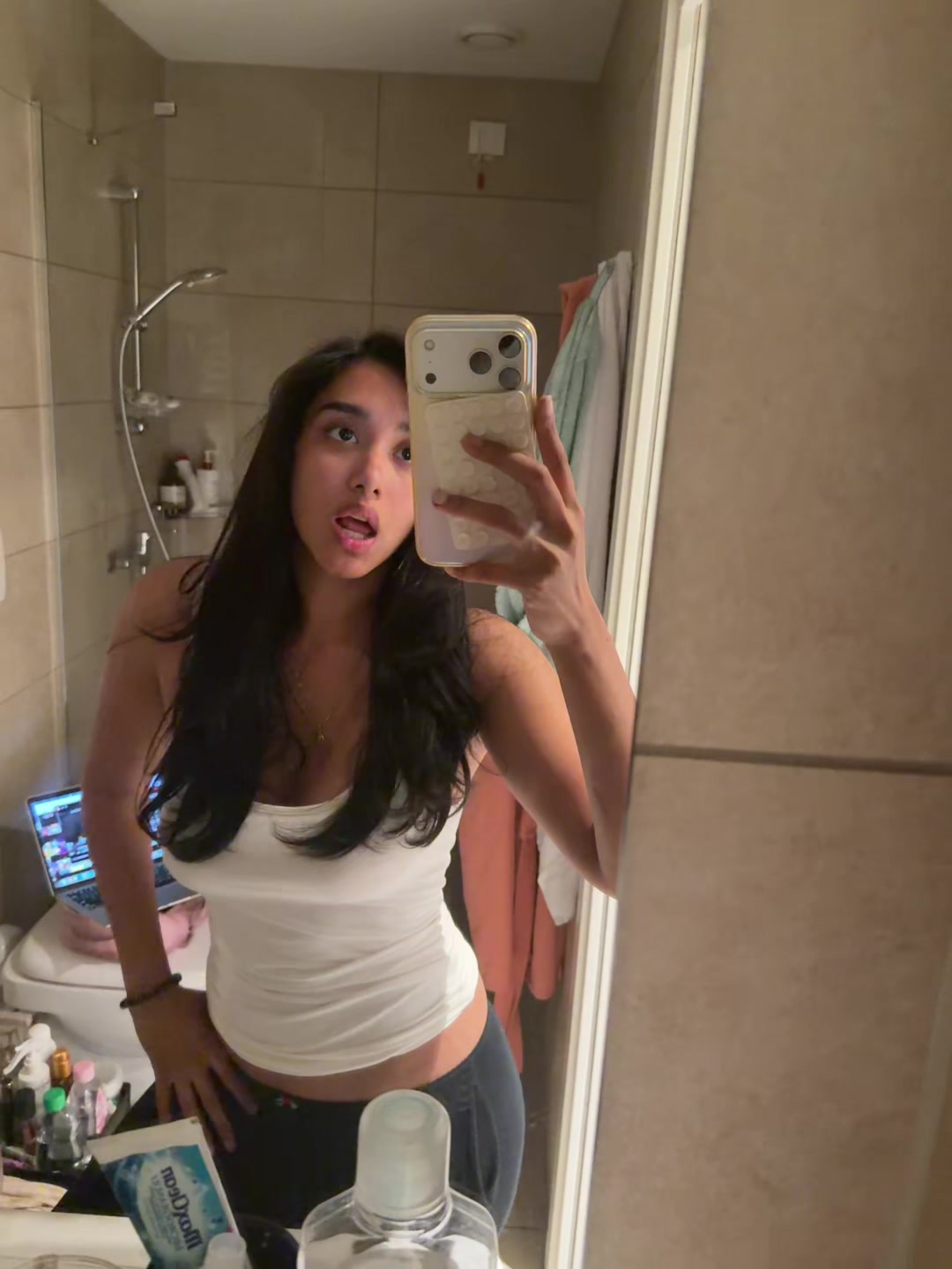 @Mia Victoria