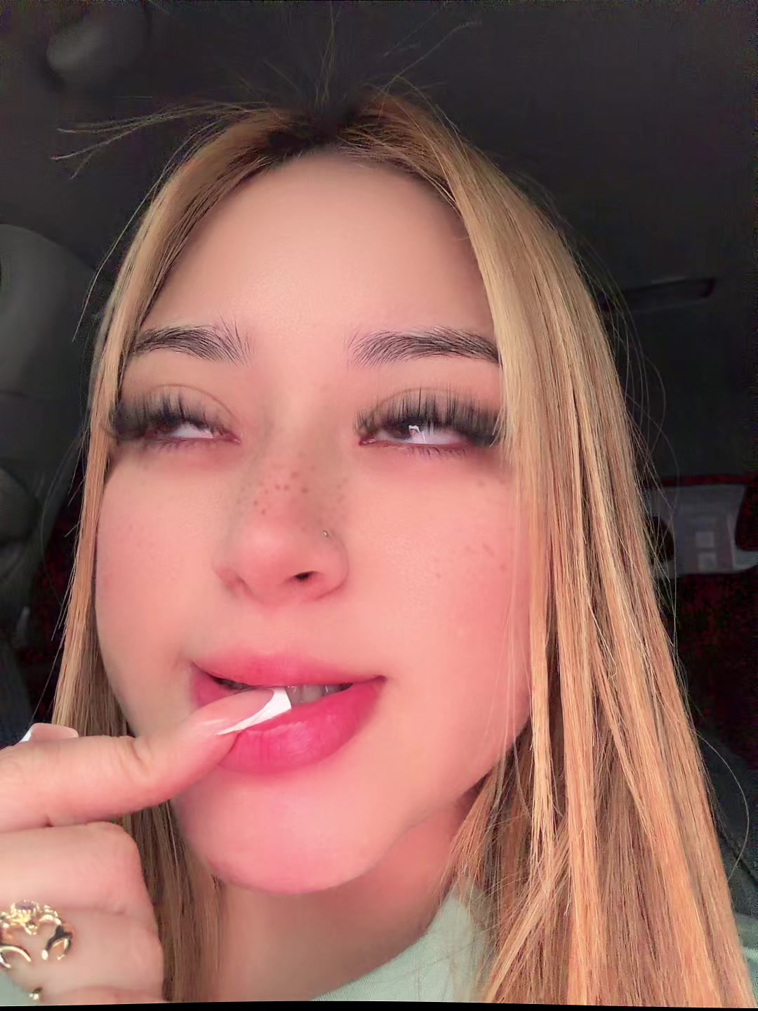 @Tu g&uuml;erita favorita 👸🏼🦂💋