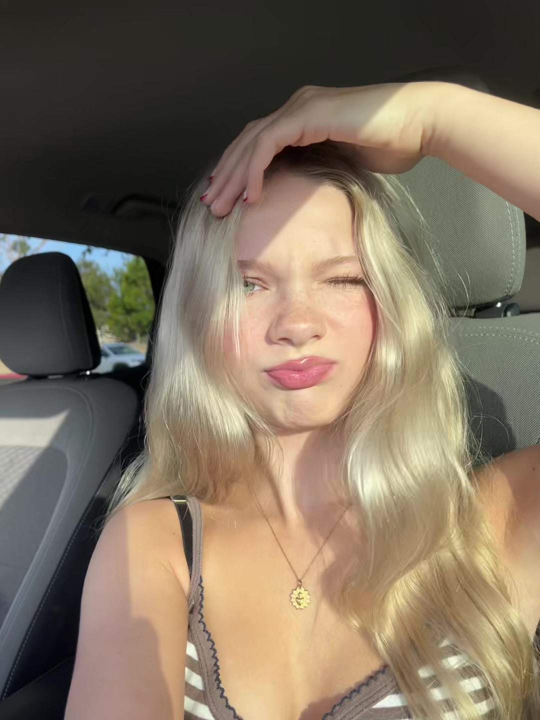 @julesss