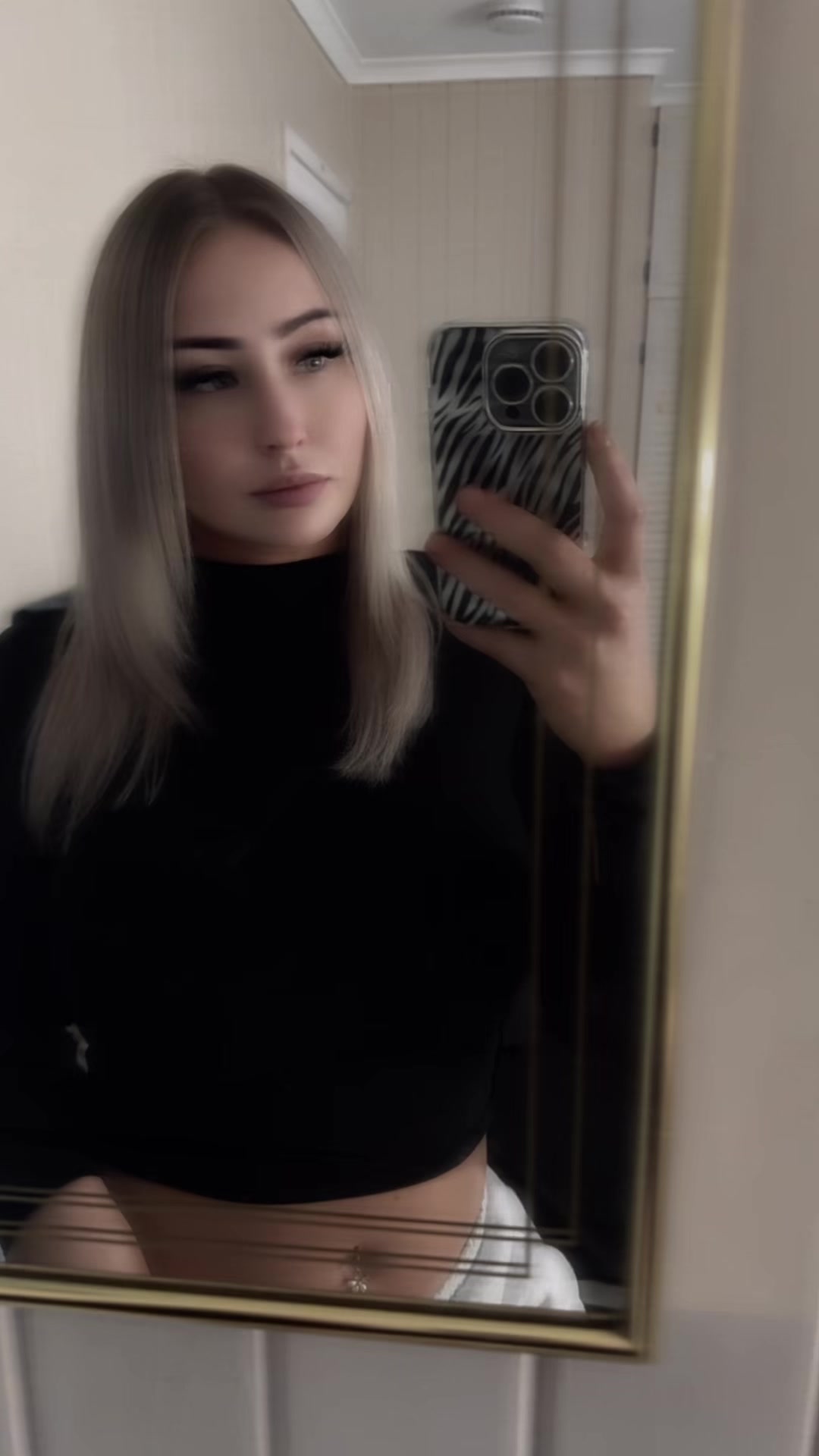 @𝙻𝚒𝚟 🎀