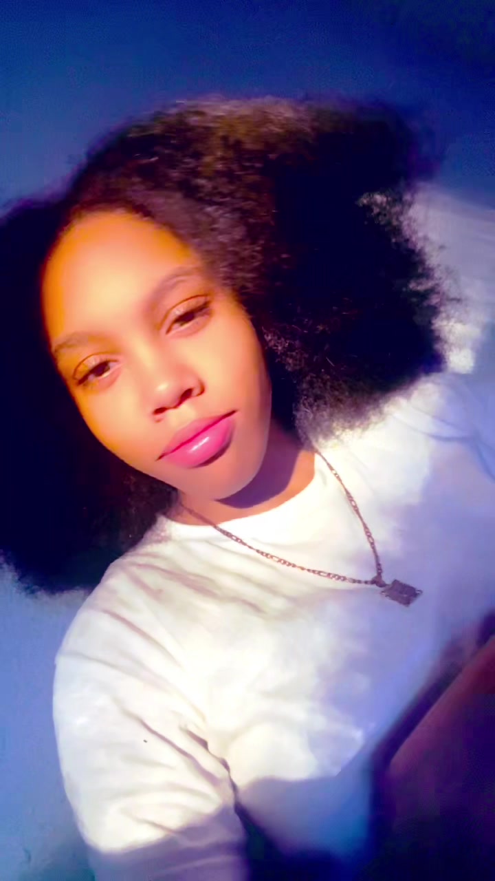 @lightskin._.shania🔥
