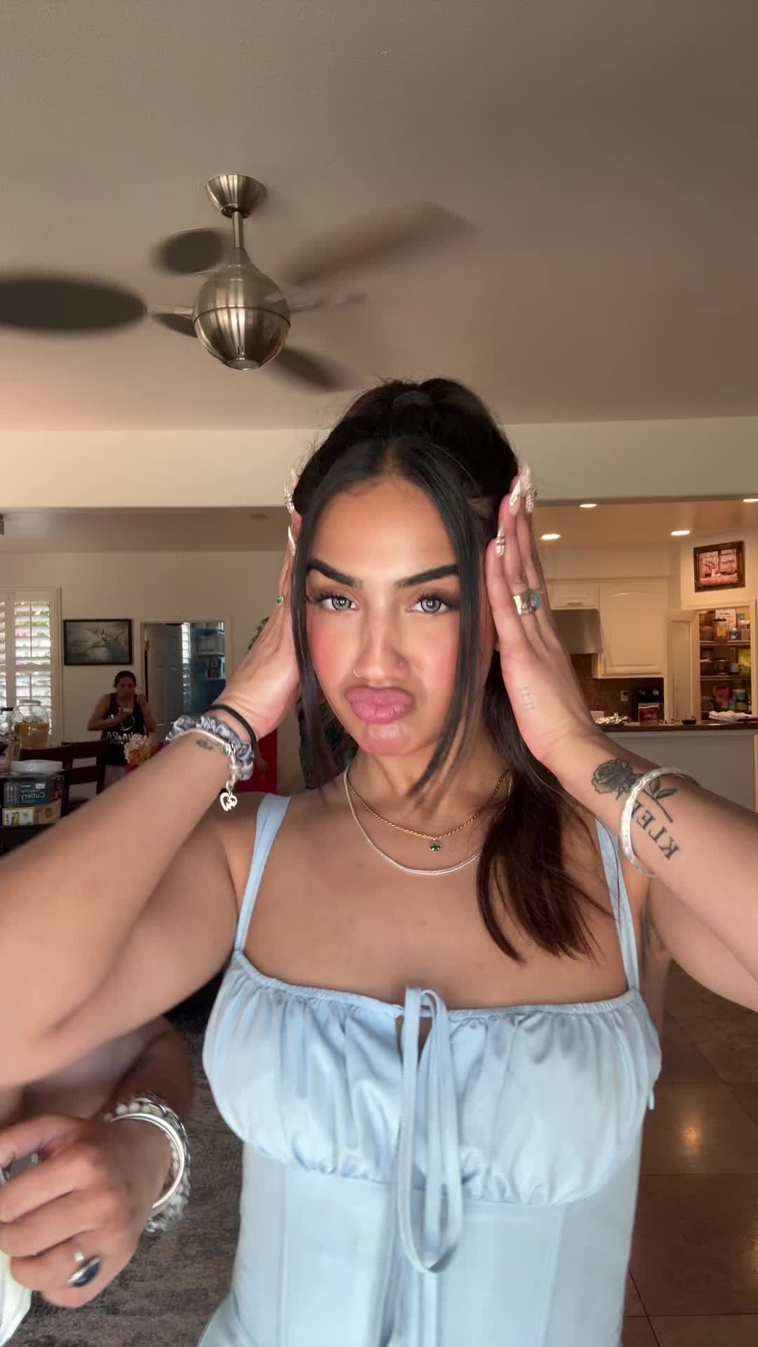 @mk