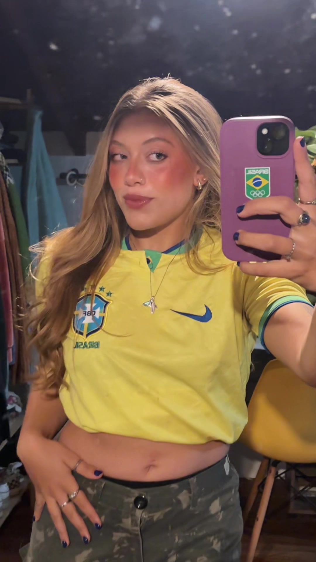 @J&uacute;lia Mello