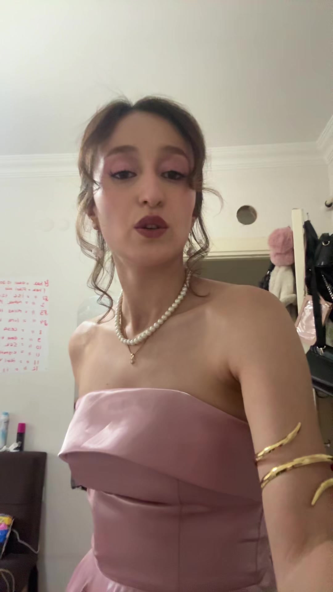 @Ayb&uuml;ke Alan