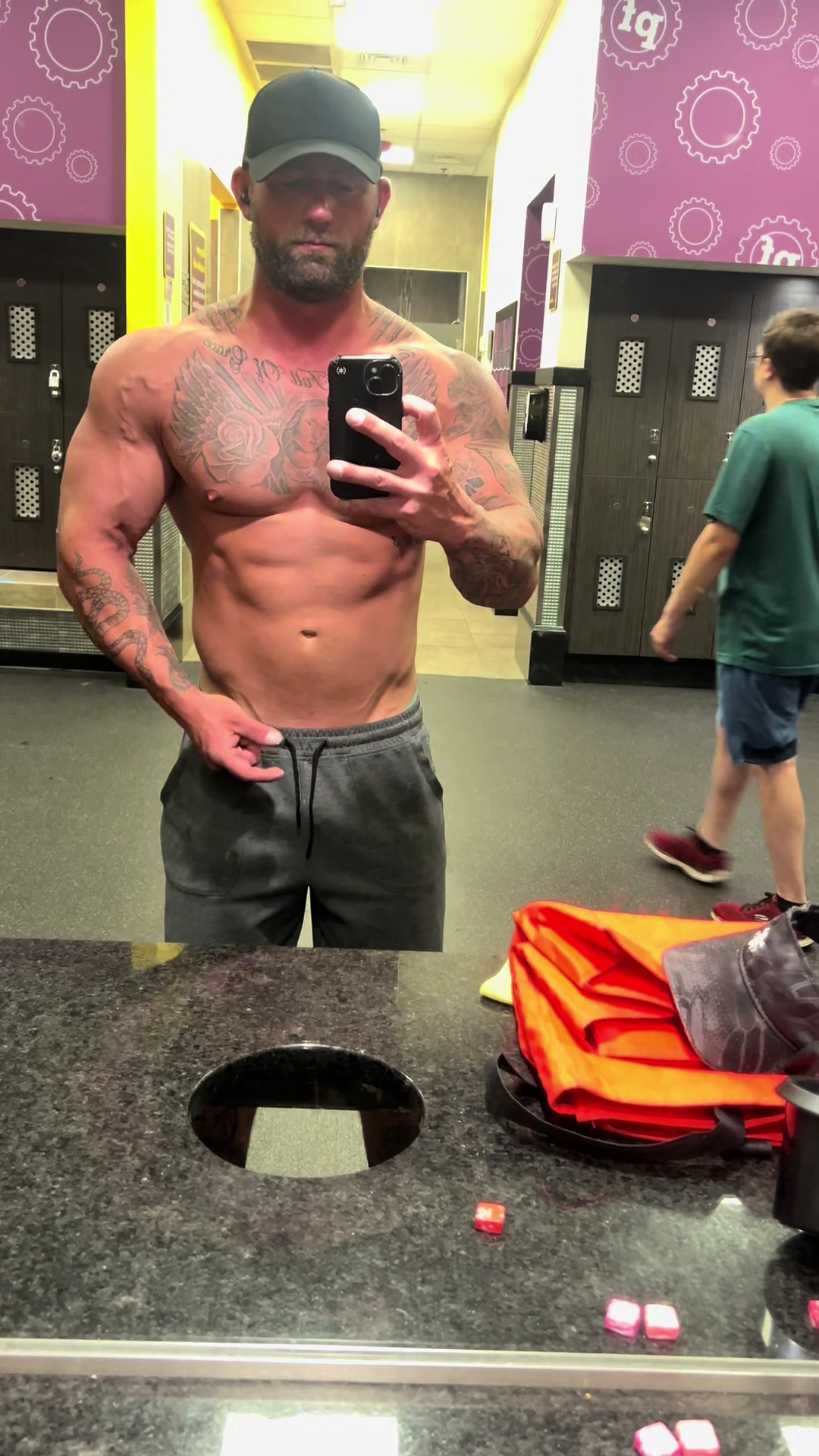 @richieswollerton