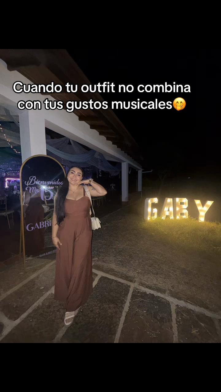 @KAREN CORREDOR