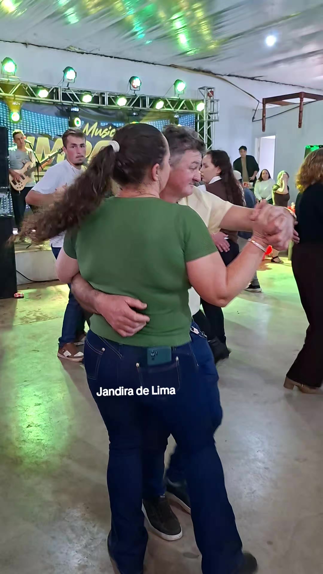 @Jandira