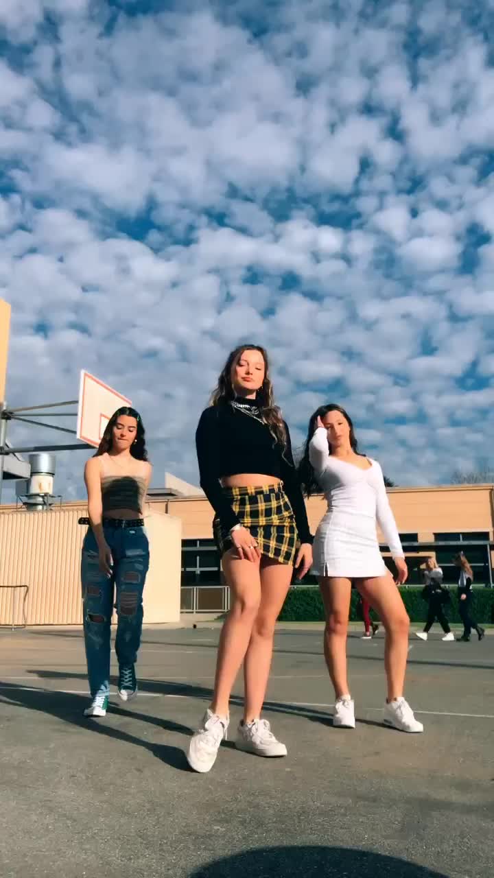 @o l d   t i k t o k