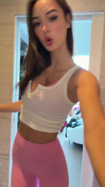 @miakatthebrat