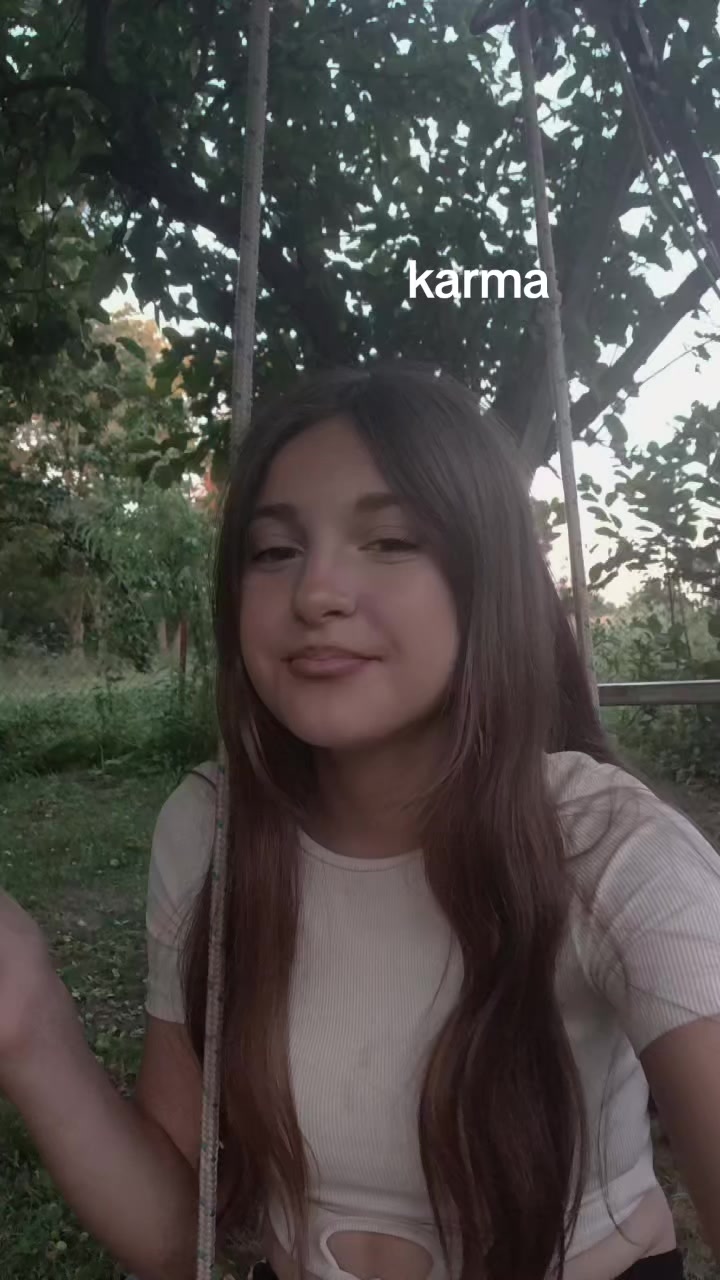 @𝓝𝓲𝓷𝓪🌸