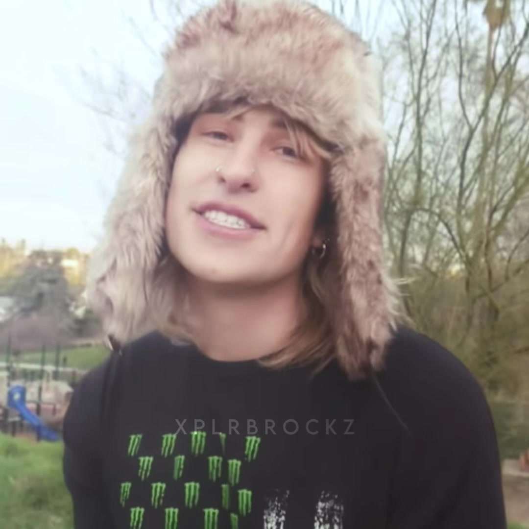 @𝔁𝓹𝓵𝓻𝓫𝓻𝓸𝓬𝓴𝔃🦇