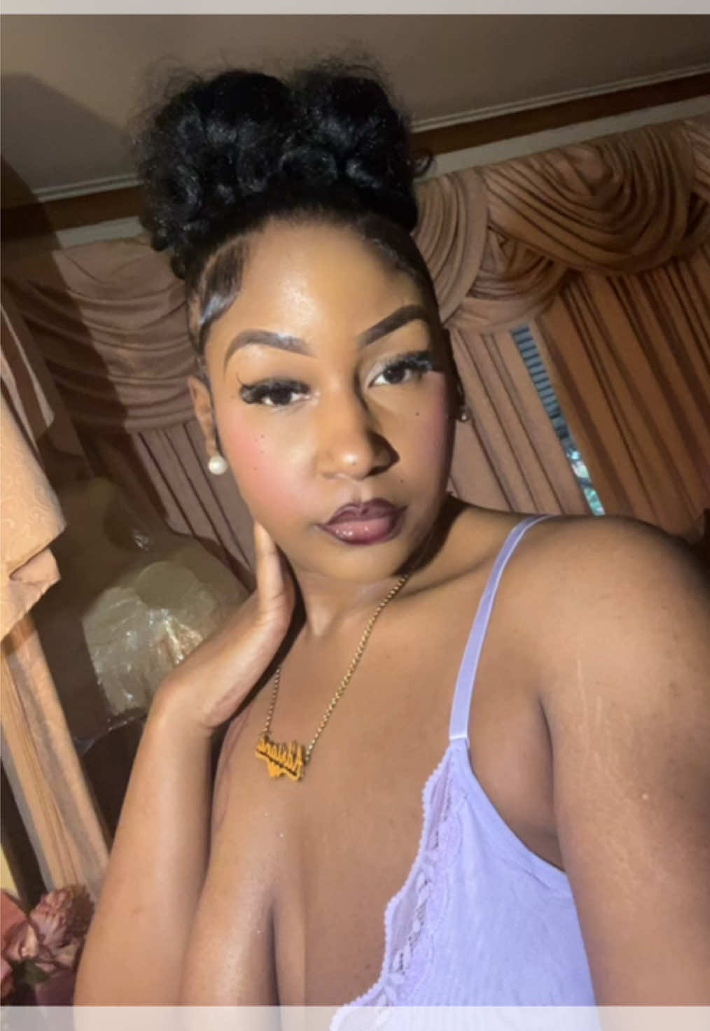 @I_hilarybanks