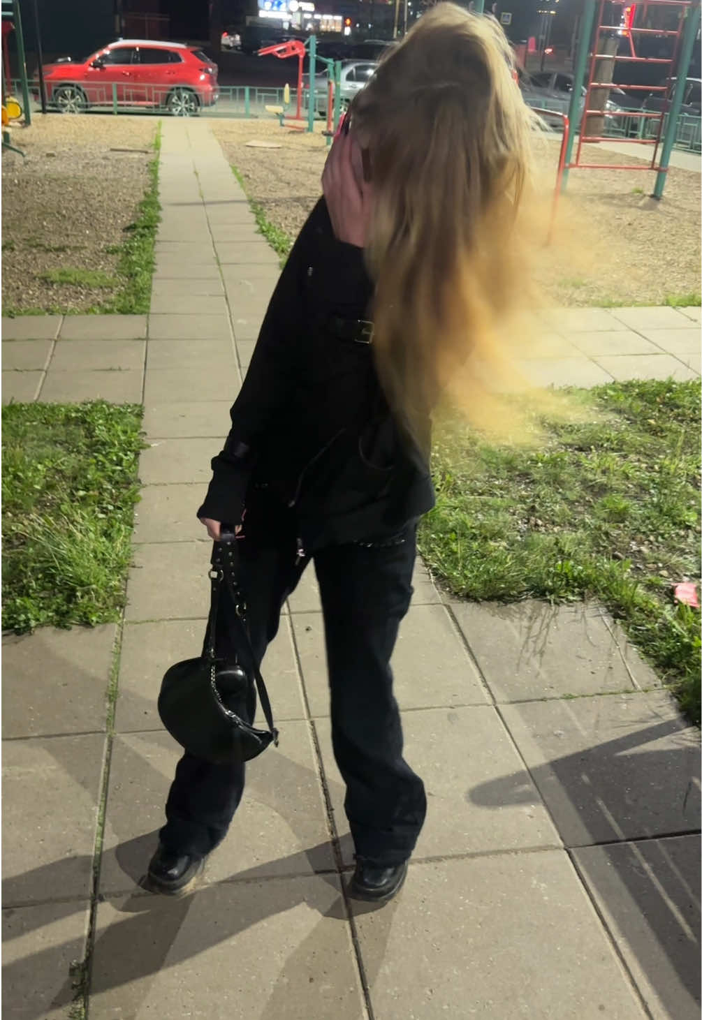 @мила