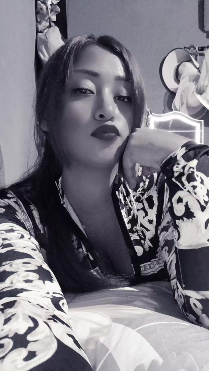 @𝕮𝖆𝖗𝖔𝖑 𝕲𝖔𝖓𝖟𝖆𝖑𝖊𝖟😘