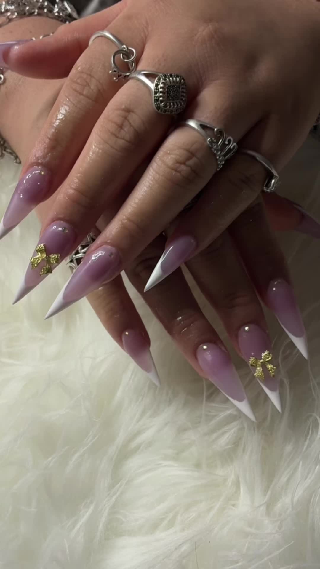 @manisbyzeze