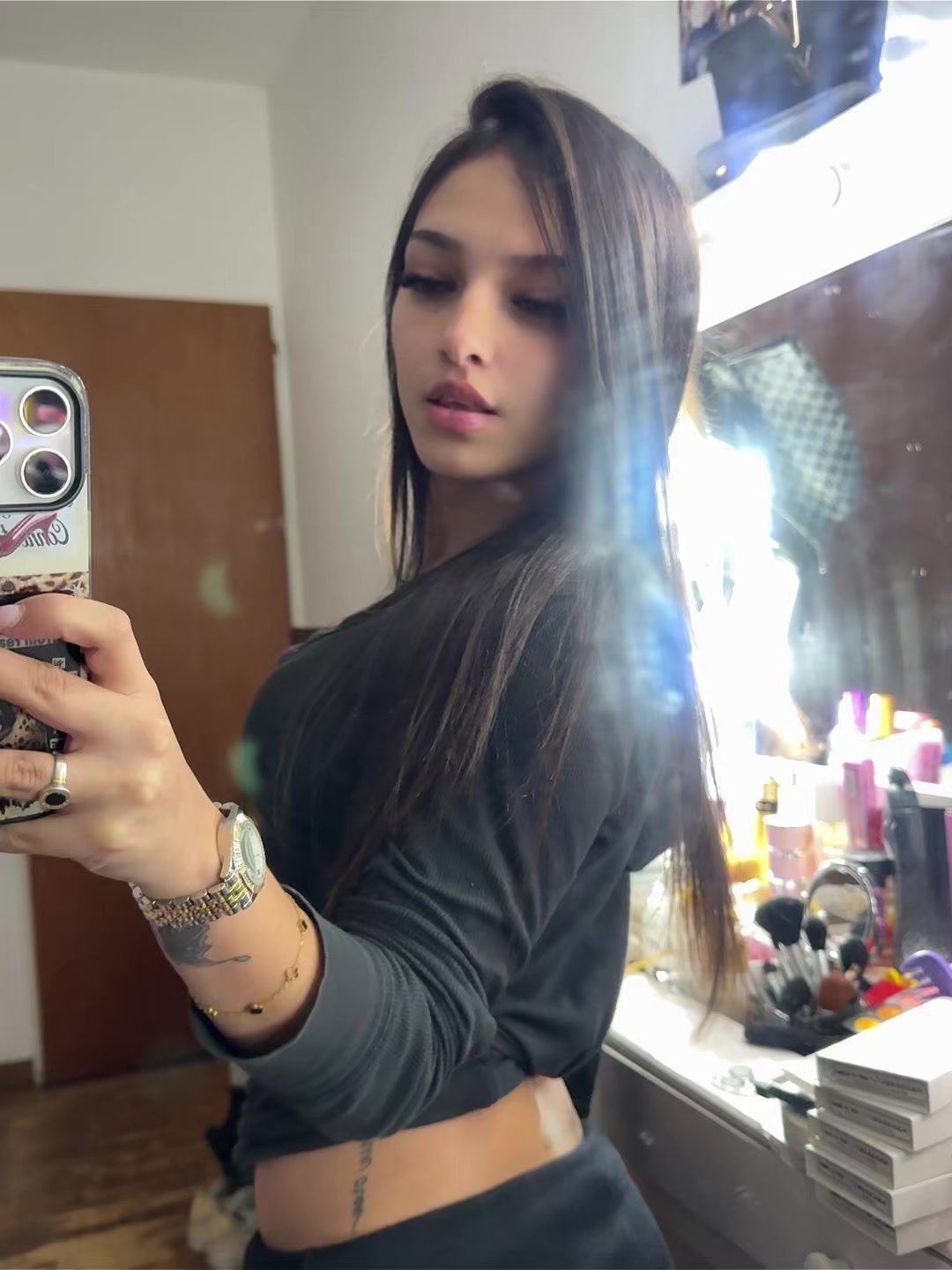 @♛