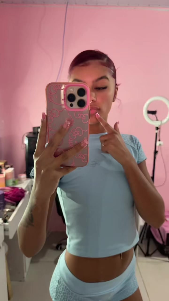 @Ana