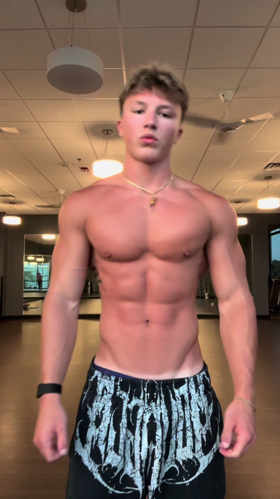 @etony🐺