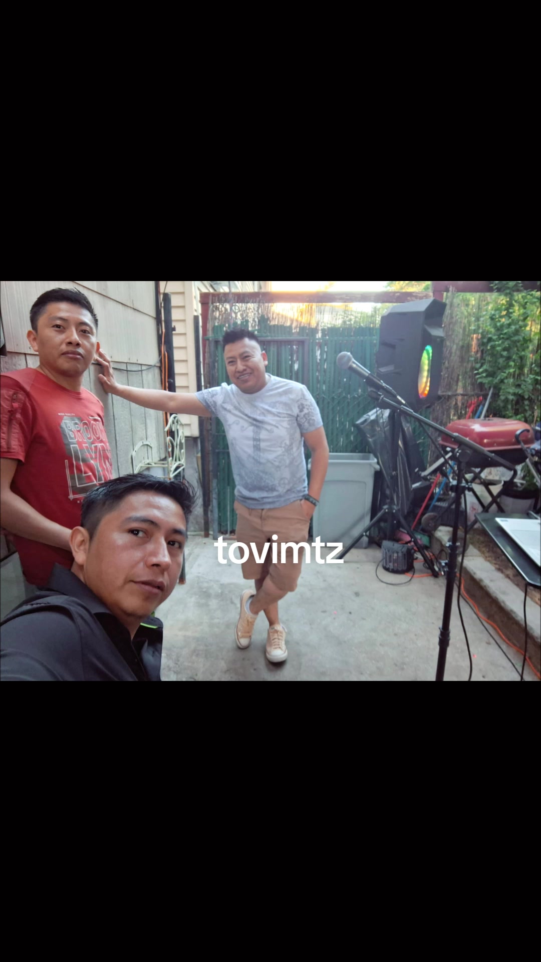 @Tovimtz