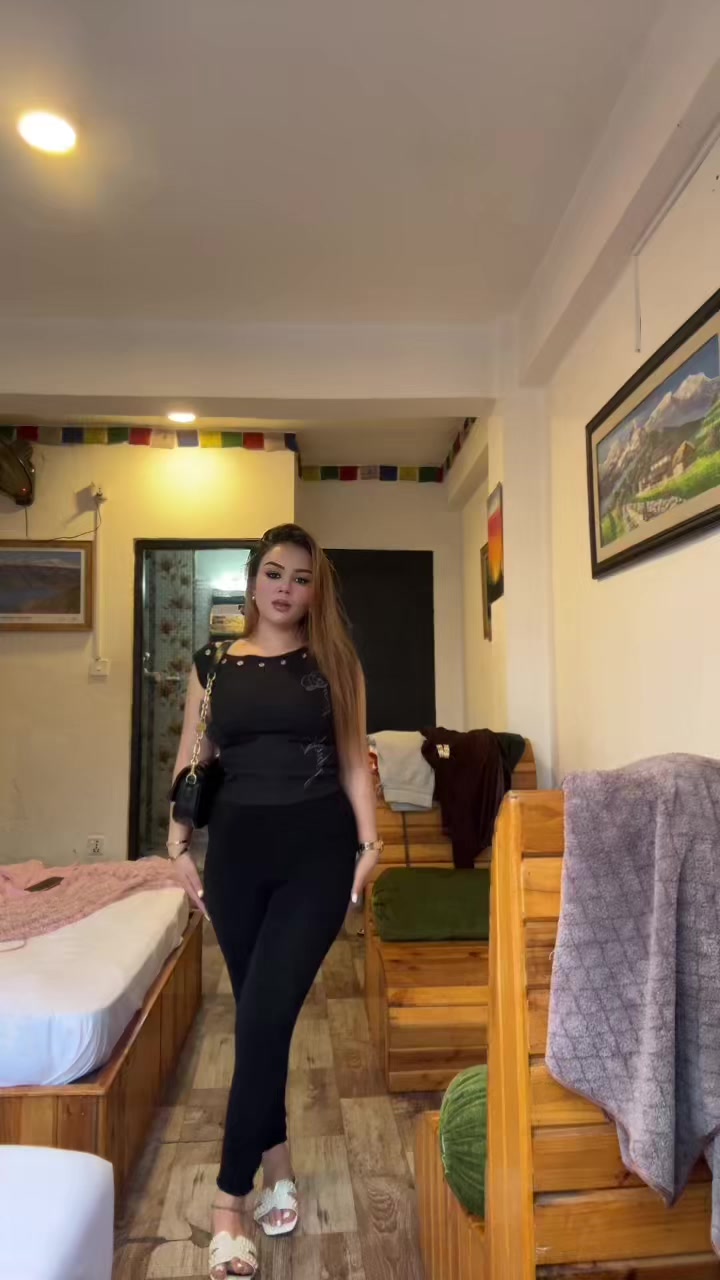 @👑🧿RiyaLclc👑🧿