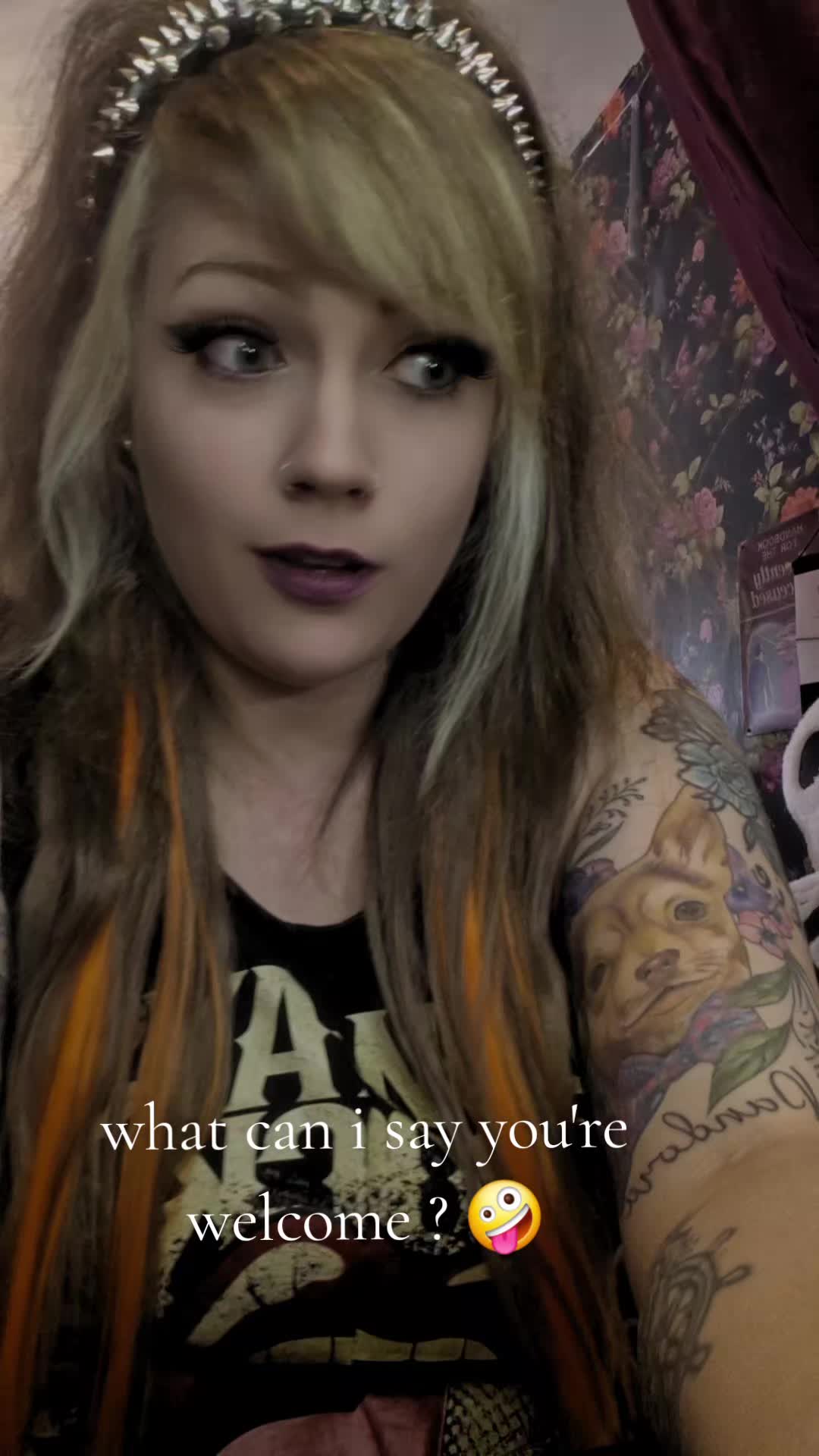 @HayleyCakes
