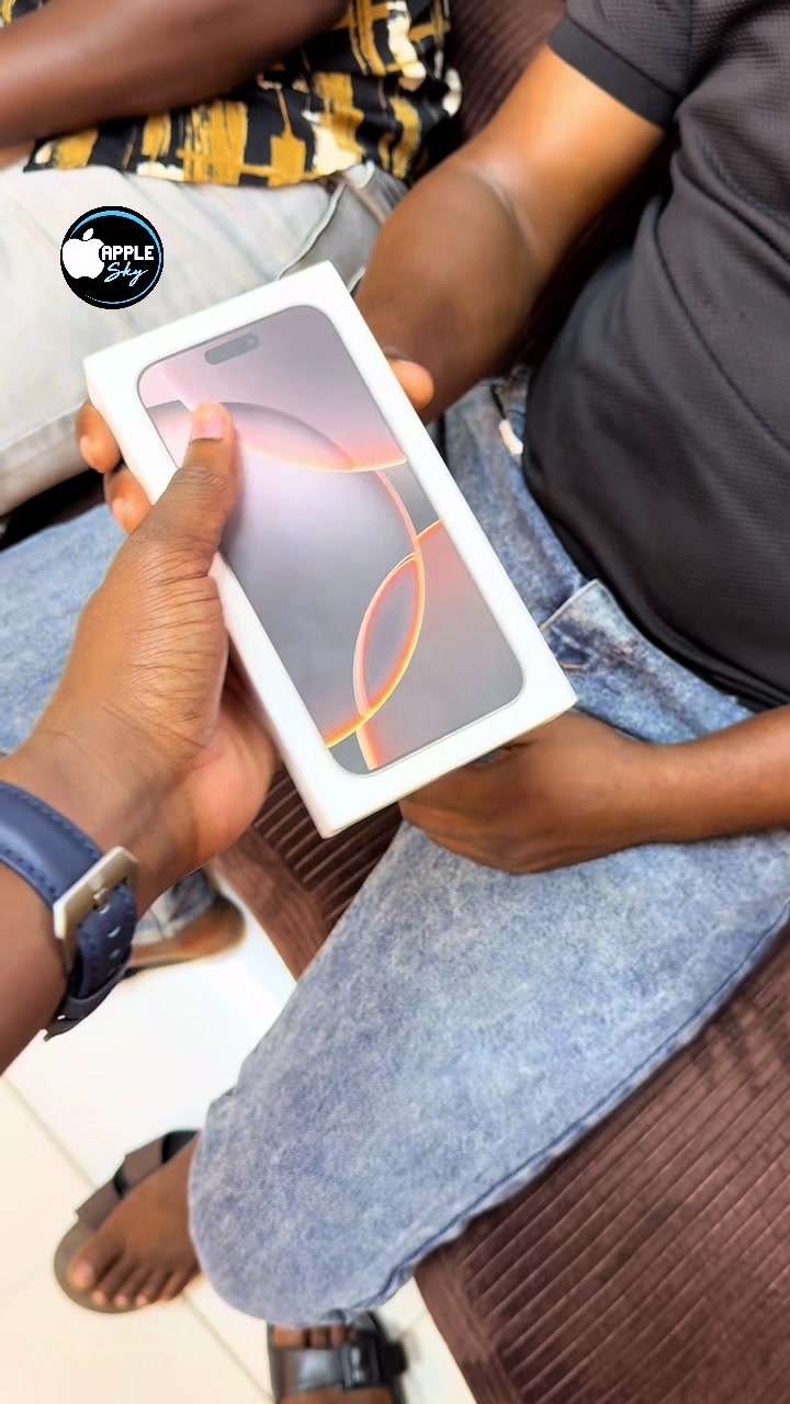 @Apple Sky 🇹🇿