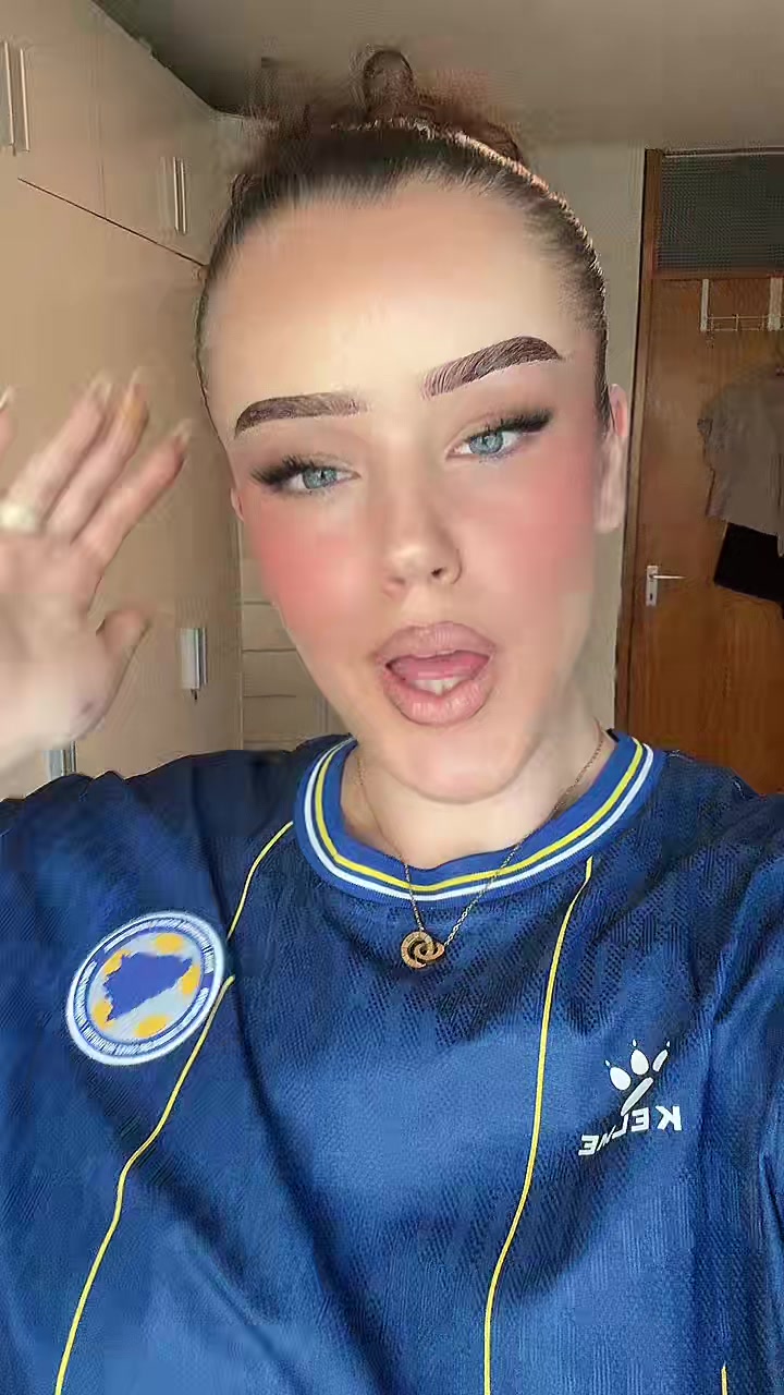 @⚜️
