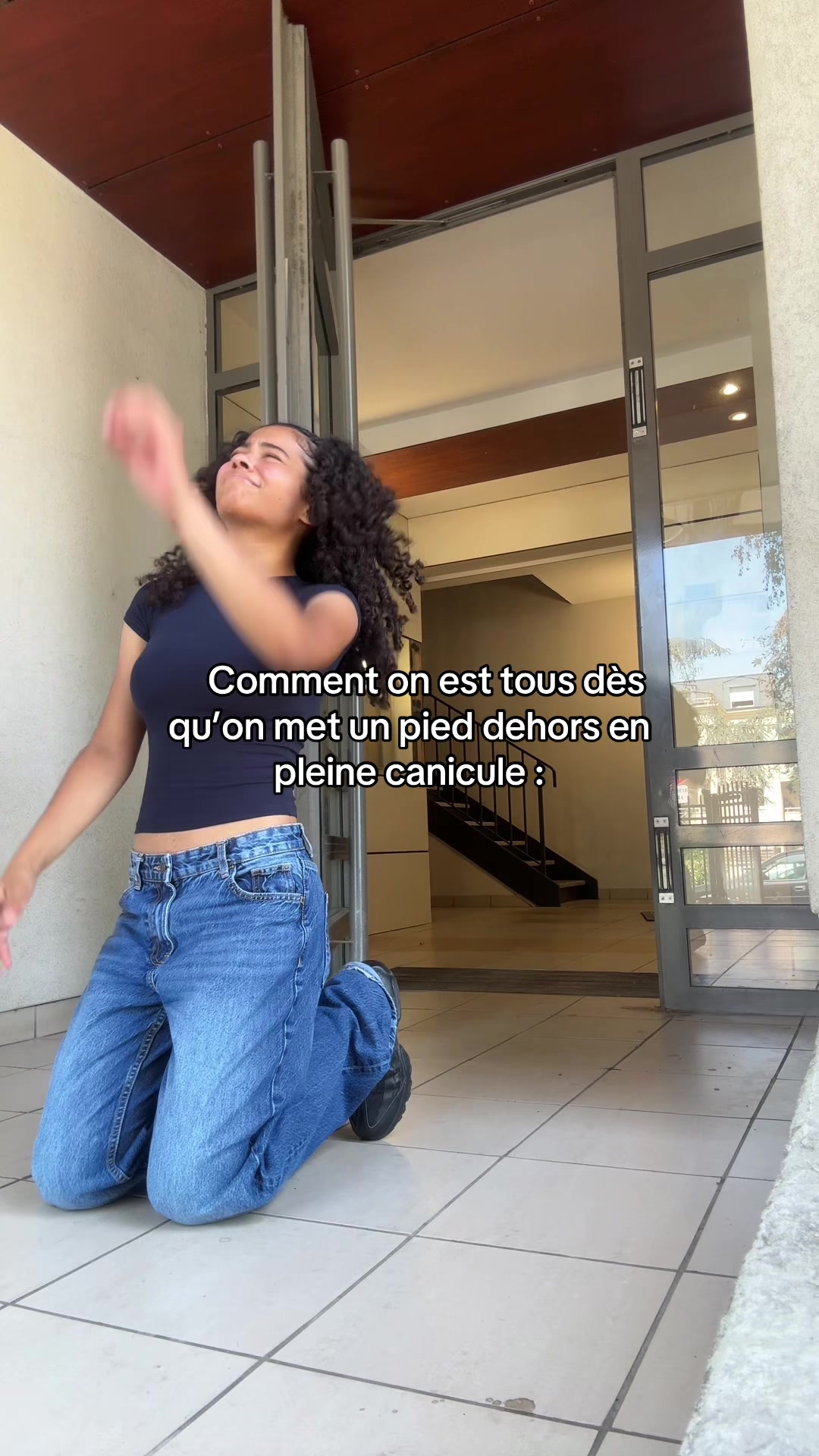 @emi'🚶🏽&zwj;♀️