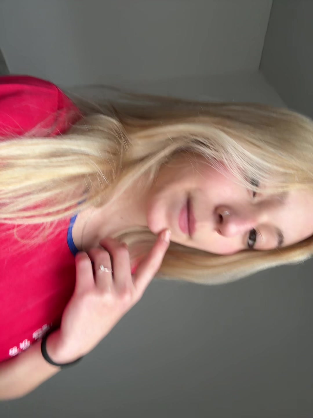 @Larinha 🐣