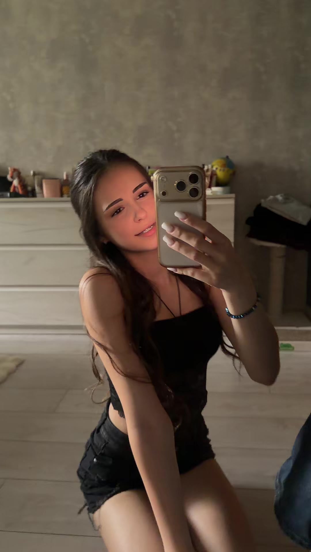@uuhvfhn