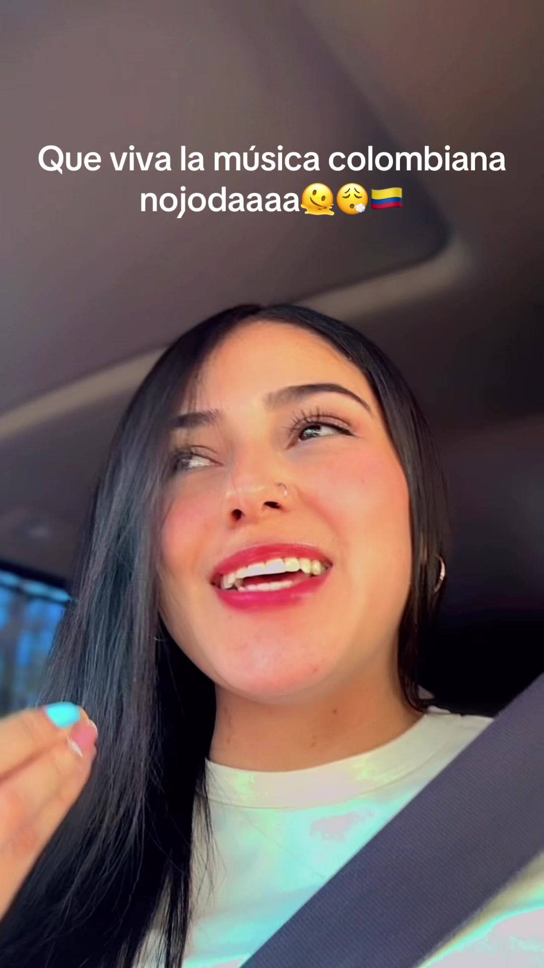 @Laura J🇨🇴🇺🇸✨