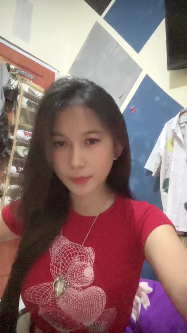@𝒱