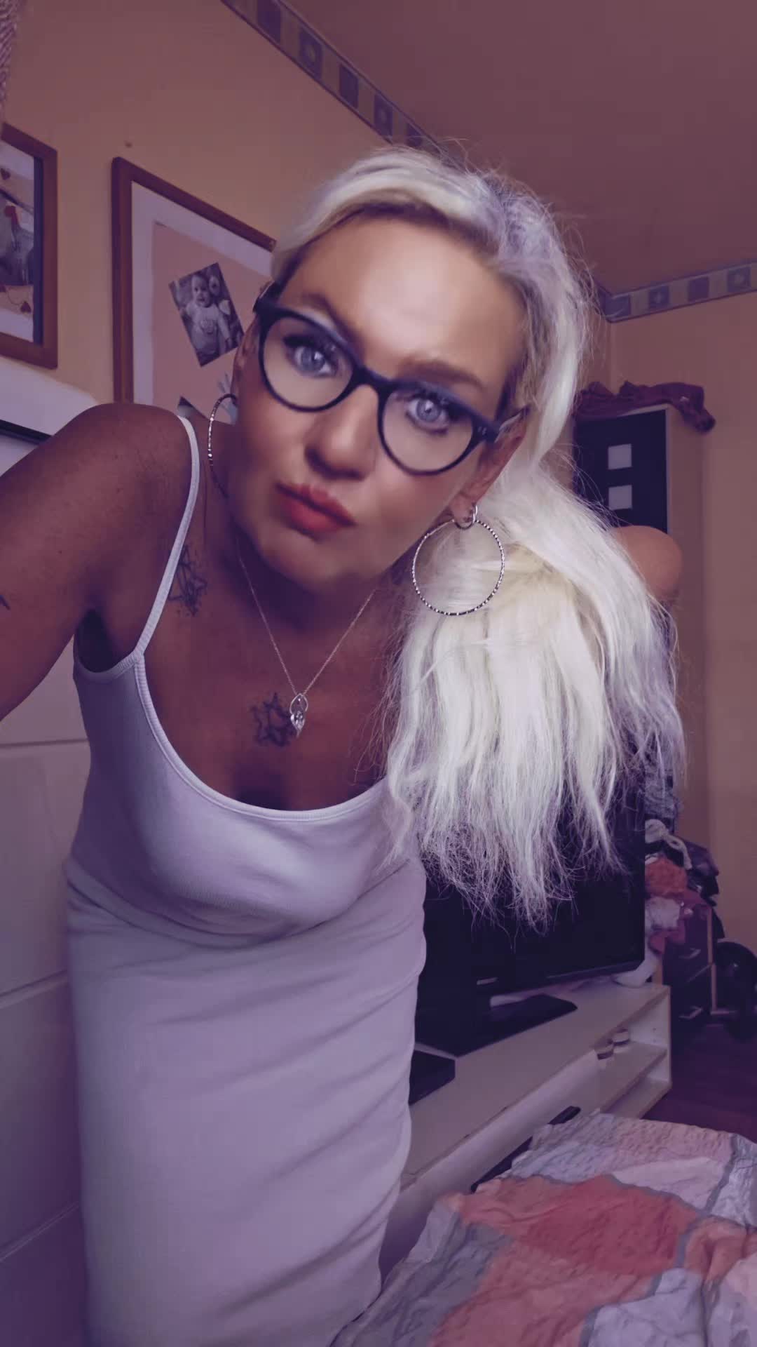 @susicabrita🖤🤍❤️🇷🇺💙💙💙