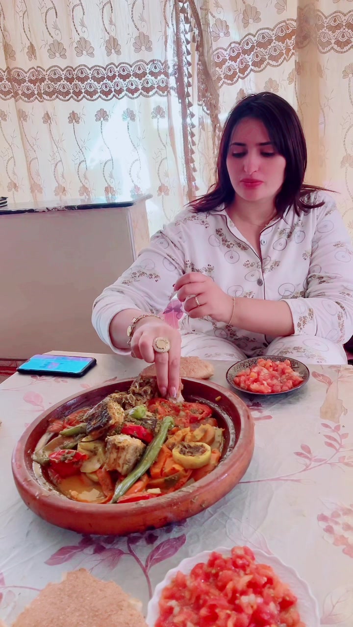 @asmaebibiso_