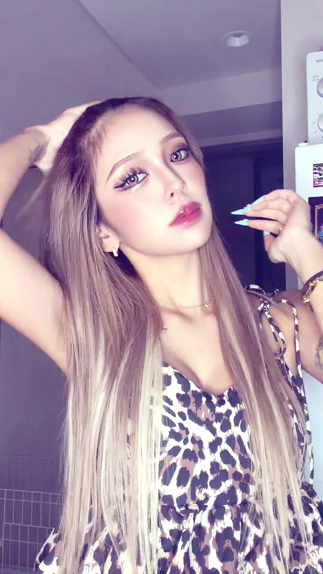 @マユ
