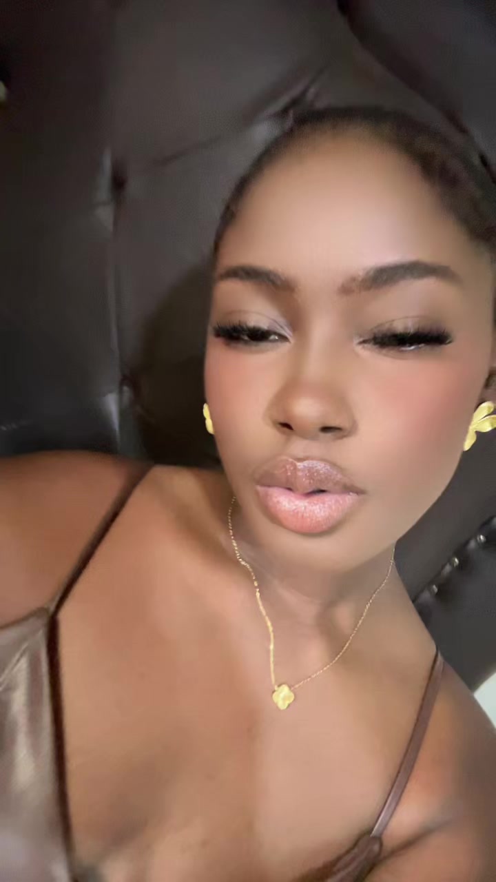 @Sabrina 🦋